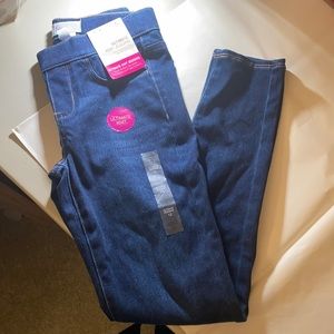 NWT girls So Ultimate Knit Jeggings sz 12 mid-rise